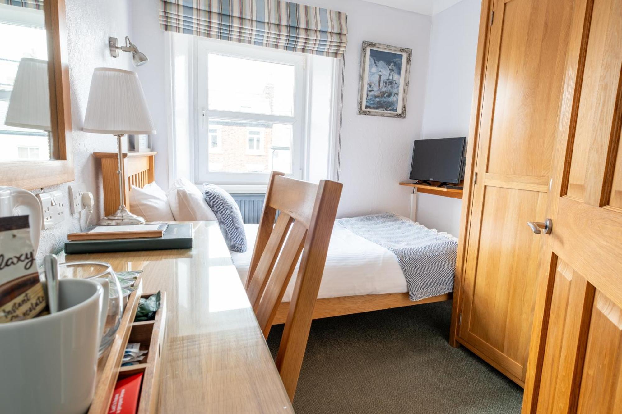 Number 7 Guest House Whitby Eksteriør bilde
